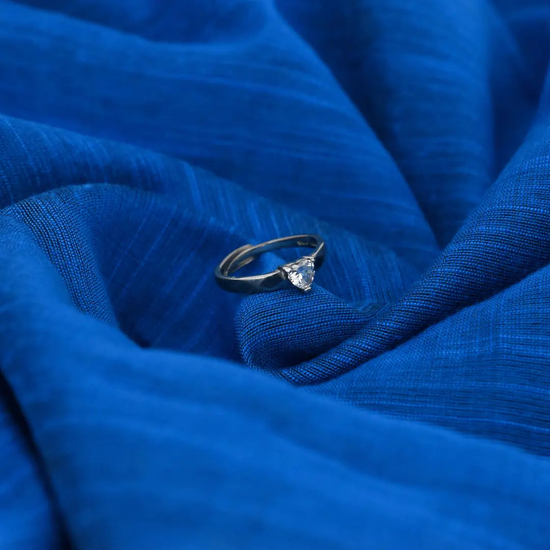 Heart-shaped Carat Ring