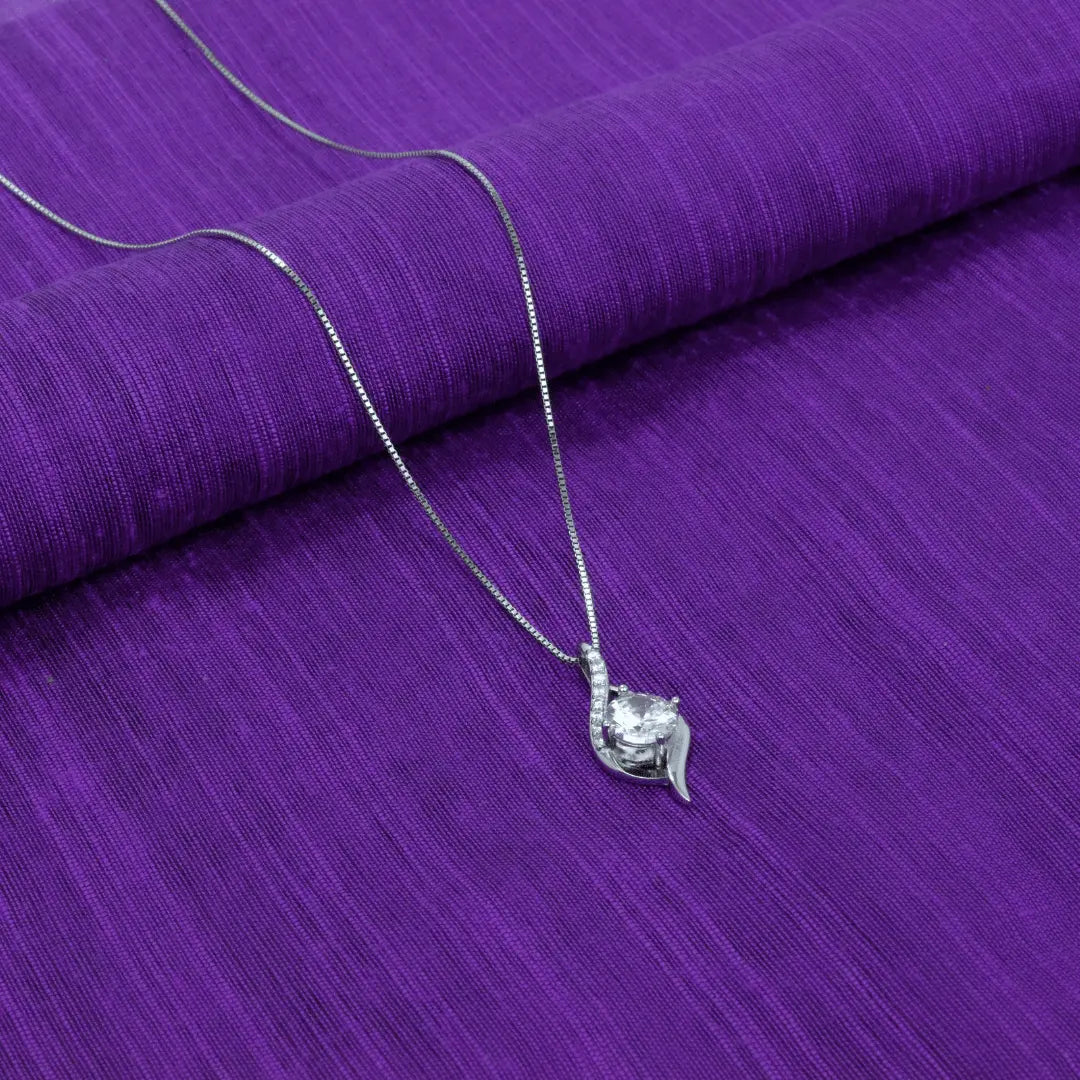 Falling Dew Leaf Pendant