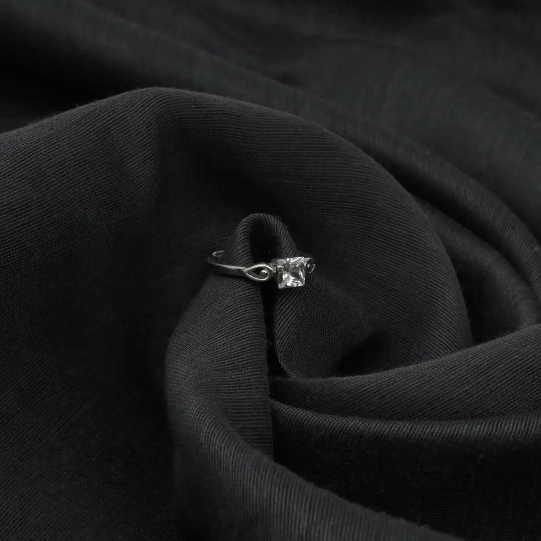 White Silver Ring with Quartz