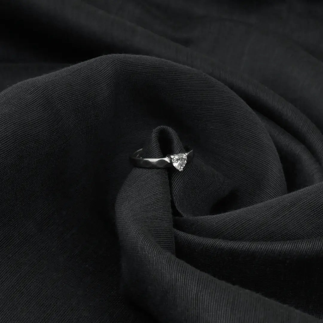 Heart-shaped Carat Ring